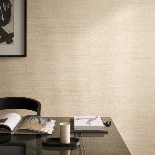 Un effet tissé subtil évoquant un calme naturel et un raffinement contemporain.