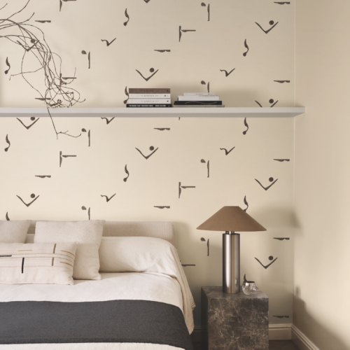 Motifs inspirés des pièces de design de Kim Mupangilaï.  délicatement brodés sur papier tissé.