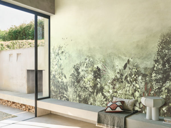 Omexco introduces Virginia’s Garden, where panoramic wallpaper blooms with lush greenery and painted florals, bringing the feeling of a garden landscape into the home.